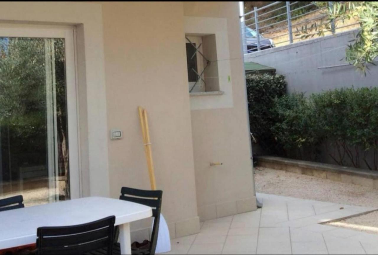 Villetta Federico Climatizzata Con Giardino Privato Viddalba Экстерьер фото
